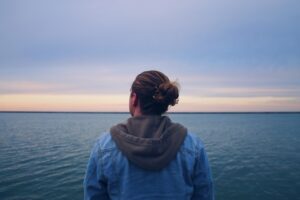 The Role of Humor and Laughter in Relieving Stress and Promoting Emotional Healing